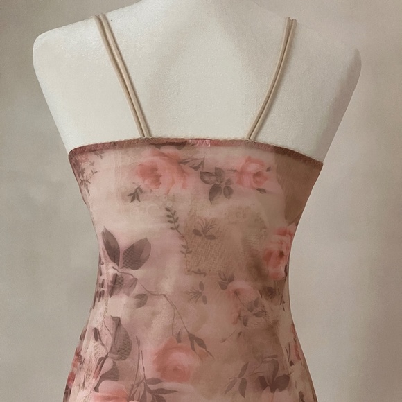 NEW ROSES & LACE LINGERIE - Picture 11 of 15